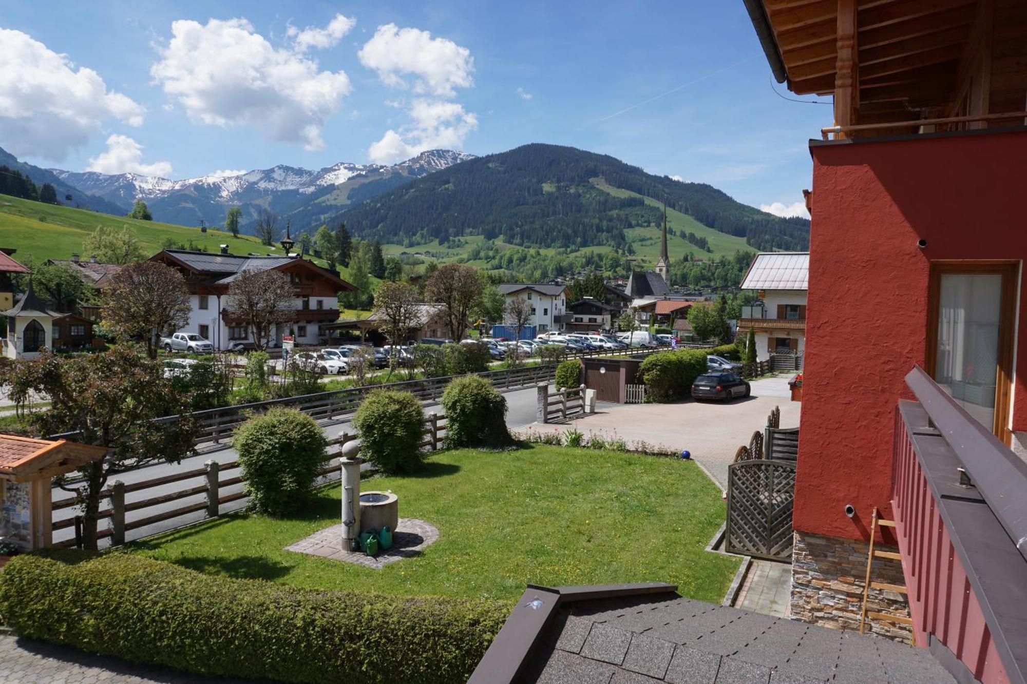 Pension & Appartements Anny Maria Alm am Steinernen Meer Eksteriør bilde