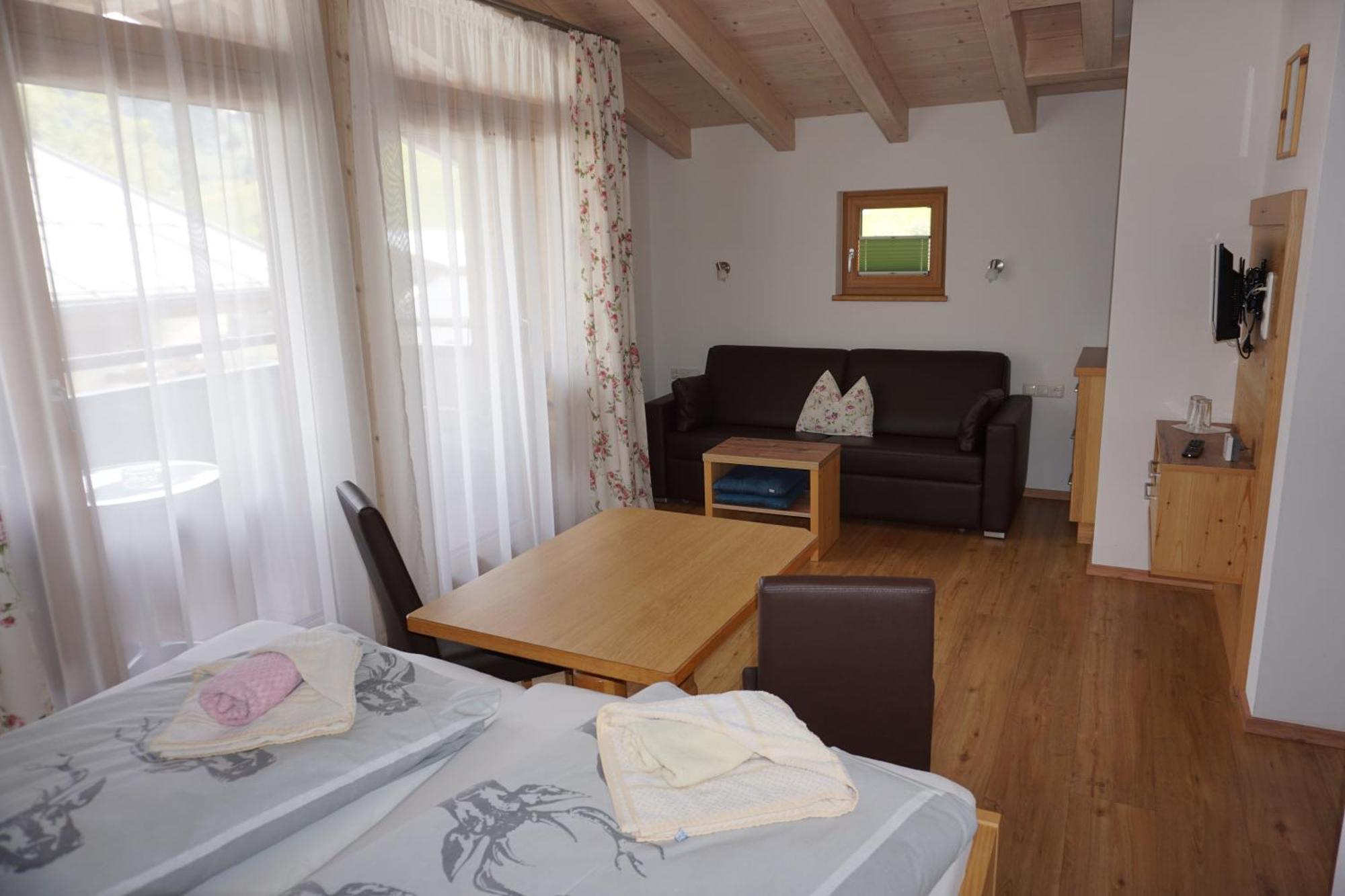 Pension & Appartements Anny Maria Alm am Steinernen Meer Eksteriør bilde
